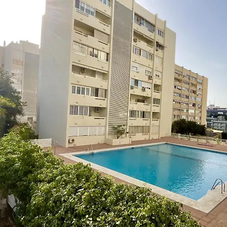 Centro Con Piscina Apartamento *